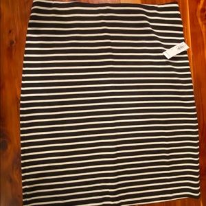 Old Navy black stripe pointe pencil skirt sz s